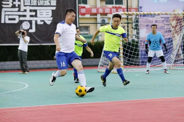 杨瀚森23分14板8助青岛大胜福建 上海力克山西